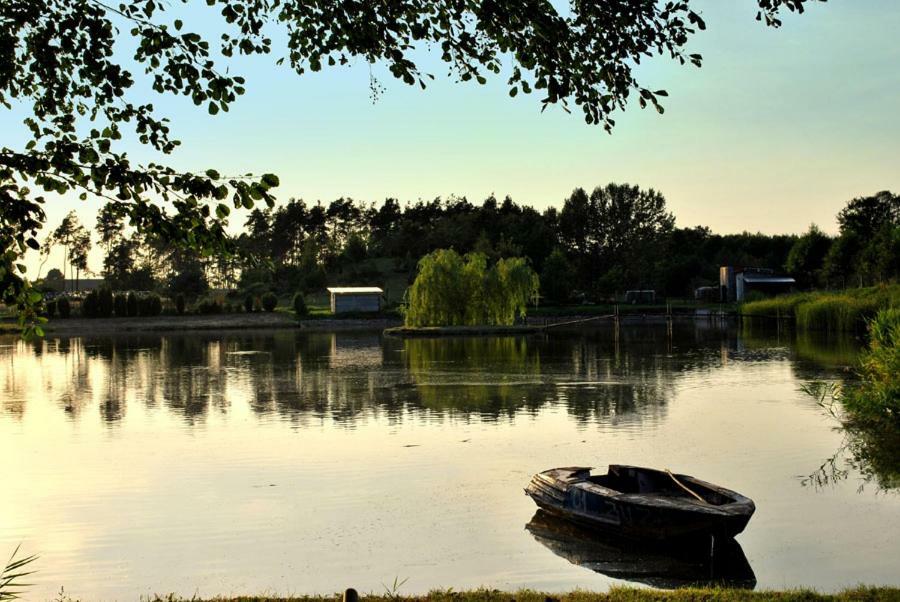 Вилла Agrowczasy Nad Stawem Gartatowice Экстерьер фото