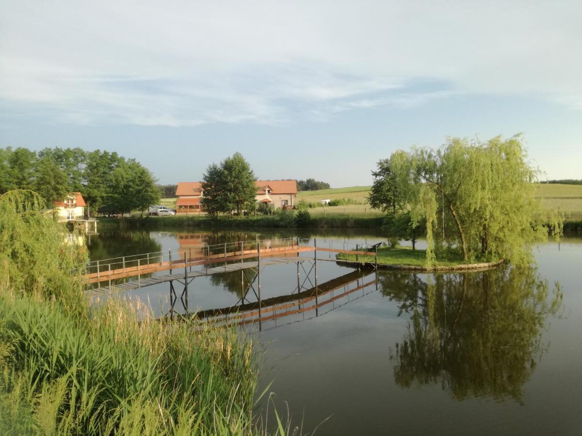 Вилла Agrowczasy Nad Stawem Gartatowice Экстерьер фото